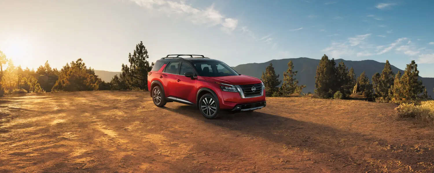 2025 Nissan Pathfinder SV